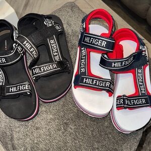 2 pair 🫠💥 Tommy Hilfiger Women or Big Kid Black and Red Strap Sandals NWOT